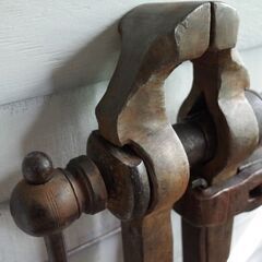 希少　 縦万力　バイス　アンビル　鍛冶　板金　アンティーク　レトロ