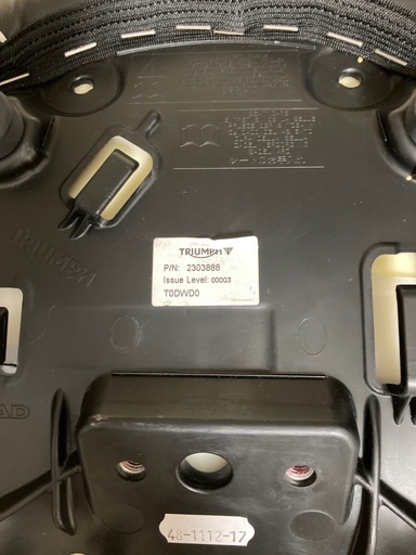 バイクシート TRIUMPHスピードマスター フロントライダーシート 未使用 トライアンフ