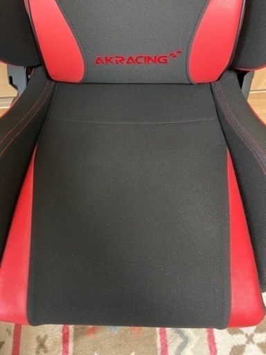 【近隣お届け可】ゲーミングチェア【AKRACING】