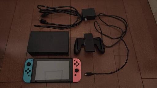 中古品　任天堂Switch