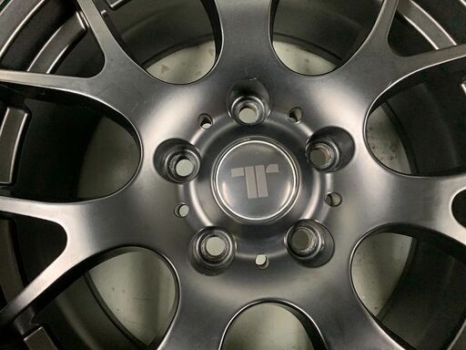 グランドチェロキー (WK）ダイワオートモビルズ　トレイルランナー　18x8.0J 5/127 +56.4