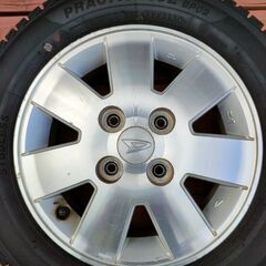 スタッドレスタイヤ 13インチ(ダイハツ純正)ホイールセット 軽自動車