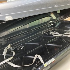 お話中　イノー　ルーフボックス