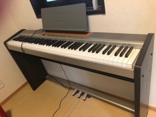 カシオ電子ピアノ