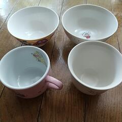 子供用　サンリオキャラお茶碗2個＋コップ2個
