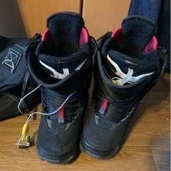 スノーボード一式　ウェア、ブーツ付き