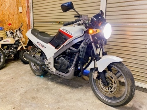ホンダ　VTZ250 配送可能　支払いは現金or振り込みも可能　白