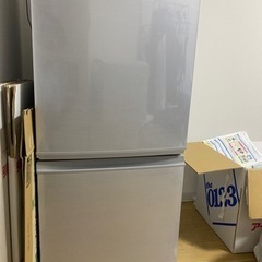 冷蔵庫　シャープSJ-D14F-S