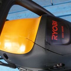 RYOBI　エンジンチェーンソー　ESK-3835/2サイクル・エンジン始動確認済み・カバー割れ有・中古現状本体のみ