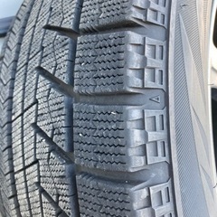 BLIZZAK VRX 225/55R17 2016年製
