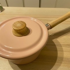 【中古】ピンクの18cm鍋