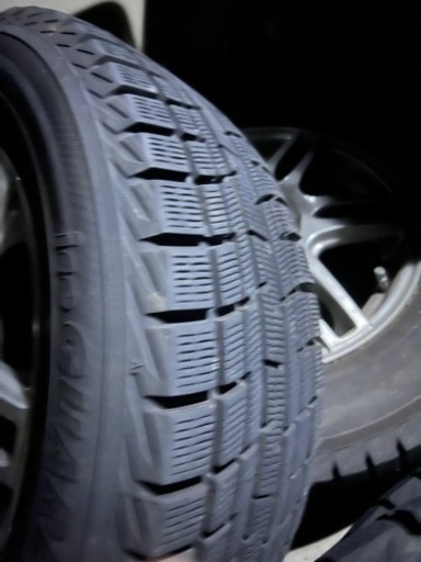 バリ山！！！スタッドレスタイヤ 社外アルミ 4本セット プリウス等に！！！