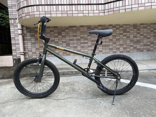 かっこいいです！サイクルベースあさひ　フリースタイルＢＭＸ　20インチ　カーキ