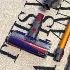 美品✨ダイソン SV10 サイクロン コードレスクリーナー 掃除機 Dyson