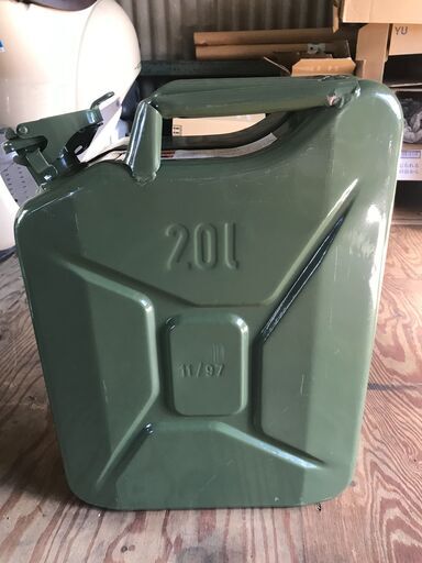 燃料タンク　20L　SANDRIK