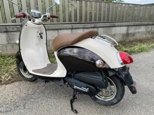 ☆ビーノ低燃費4スト☆外装カウルキット・シート・バッテリーなど新品