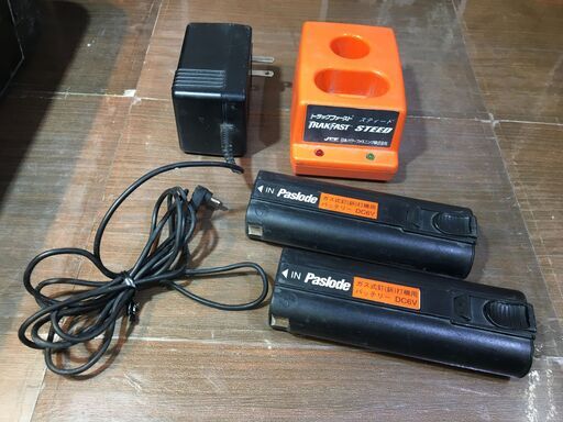 トラックファースト　TF-1100JQ　中古品　バッテリー×2　充電器　簡易動作確認済み【ハンズクラフト宜野湾店】