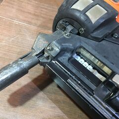 トラックファースト　ガス鋲打ち機　TF-1100JQ　中古品　簡易動作確認済み　【ハンズクラフト宜野湾店】