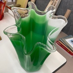 ガラス緑花瓶
