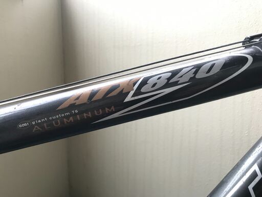 GIANT マウンテンバイク 黒アルミフレーム モデルATX840 24段切り替え