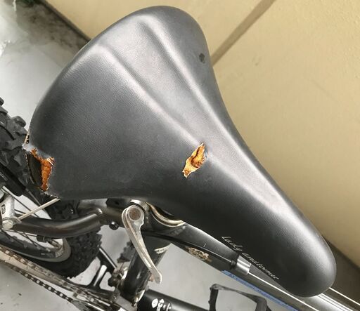 GIANT マウンテンバイク 黒アルミフレーム モデルATX840 24段切り替え