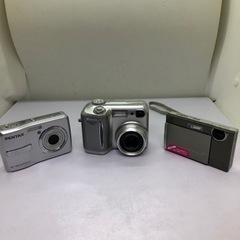 Nikon Pentax Fujifilm 