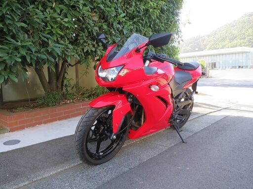 カワサキ　ニンジャ250Ｒ ピカピカ実働中古美車　低走行　バッテリーフル充電　オイル交換後引き渡し　ナンバー登録書類有り