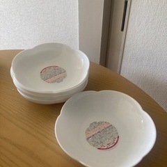 【新品未使用】白いお皿５枚