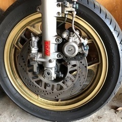 gpz900r A6 フロントサスペンション、リヤホイール