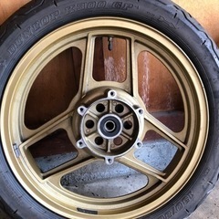 gpz900r A6 フロントサスペンション、リヤホイール