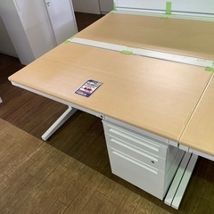 JI-1 【オフィス家具専門店】プラスのワゴン付きデスクです！ R4.9/6時点