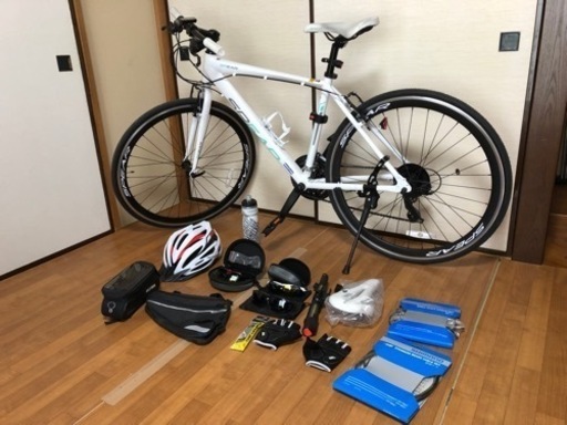 （受け渡し予定者決定）クロスバイク･白色（その他付属品有り）