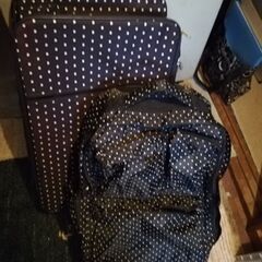 【ネット決済・配送可】スーツケース　　2個セット　旅行かばん