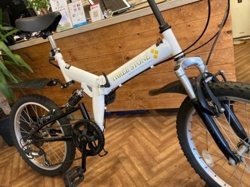 【前後サスペンション付き】6段変速　20インチ折りたたみ自転車　ホワイト