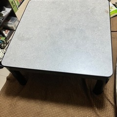 あげます 正方形　こたつ　コタツ　布団付　机　テーブル