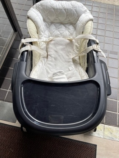 電動ハイローチェア] コンビ フェアレットAUTO SWINGラグジュア www