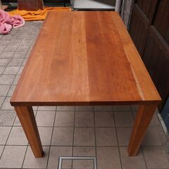 NAGANO INTERIOR(ナガノインテリア)のREAL DT400 ブラックチェリー材 ダイニングテーブル。落ち着いた色合いとナチュラルな質感が魅力の4人用食卓。北欧スタイルや和の空間にも♪CH304
