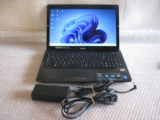 超美品 Windows11 Home 64bit 500GB 4GB SDカード HDMI カメラ Wifi Office365 DVDマルチ 光沢LCD  キーボード新品に交換済