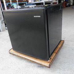 アイリスオオヤマ・１ドアサイコロ型冷蔵庫 ４５L ２０１９年 ブ...
