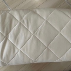 ベッド　敷きパッド　白　シングルサイズ