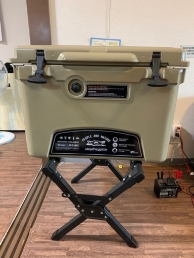 引き取り限定　ノーザンクーラーボックス　スタンドセット　33.1ℓ