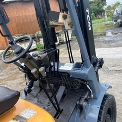 TCM フォーク リフト 2.5 トン ディーゼル