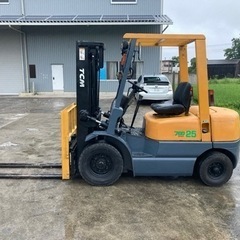 TCM フォーク リフト 2.5 トン ディーゼル