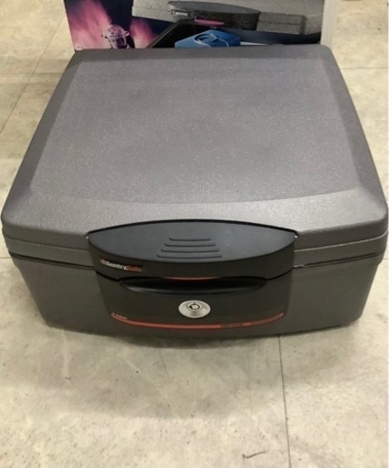 セントリー ポータブル耐火・防水保管庫 フラットキー式 H2300 リサイクルショップ宮崎屋　佐土原店　22.9.7F