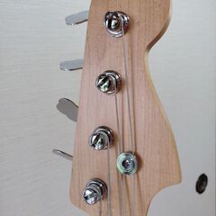 Fenderフェンダー 日本製 ジャズベース 交換用ネックとバルトリーニ 
