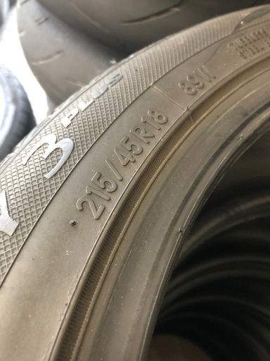 トーヨータイヤ 215-45/18 山あり4本セット
