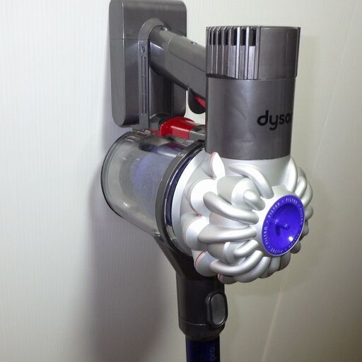 dyson/ダイソン コードレスクリーナー DC62 掃除機 充電式 サイクロン掃除機