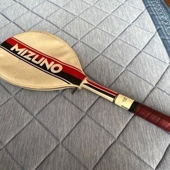 ミズノ テニスラケット、カバー付き （軟式用）