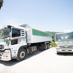 地域の環境を守る　廃材運搬ドライバー
