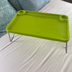 ベッド用の簡易テーブル